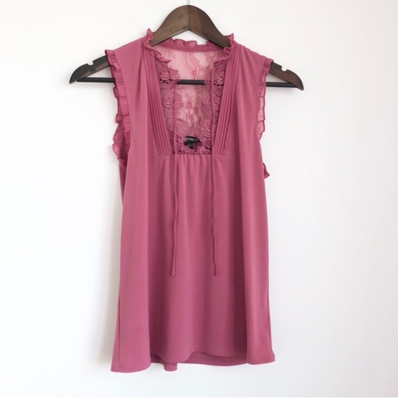 Express Tie Neck Sleeveless Blouse - Picture 4 of 13